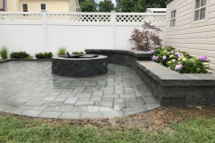 Quality Fire Pit with Retaining Wall